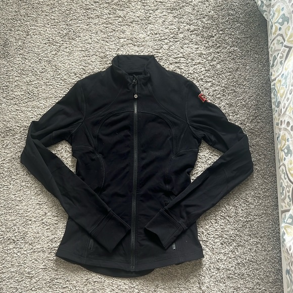 lululemon athletica Jackets & Blazers - Lulu jacket w/ DU embroidery